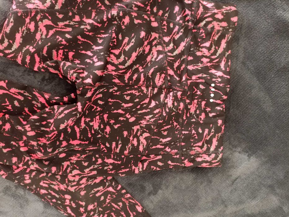 Дамски клин с прекрасна шарка