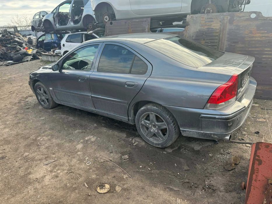 volvo s60 2.4 d5 на части facelift  влово с60 2.4 д5 фейслифт