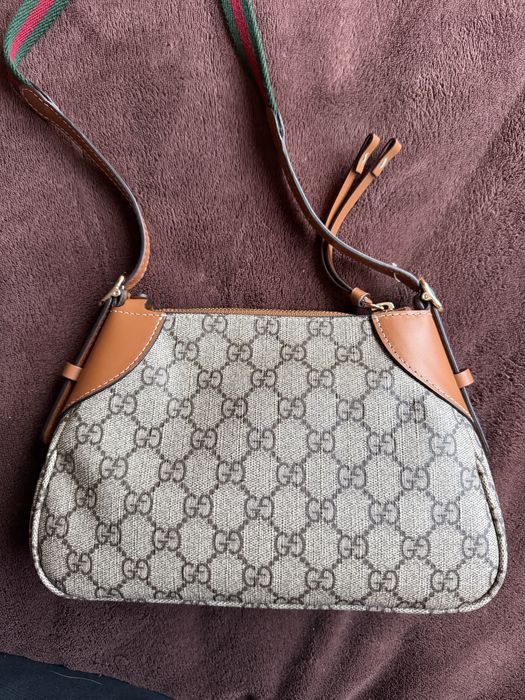 Gucci GG emblem mini