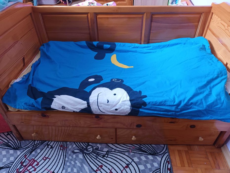 Детско легло с шкаф за повиване + матрак