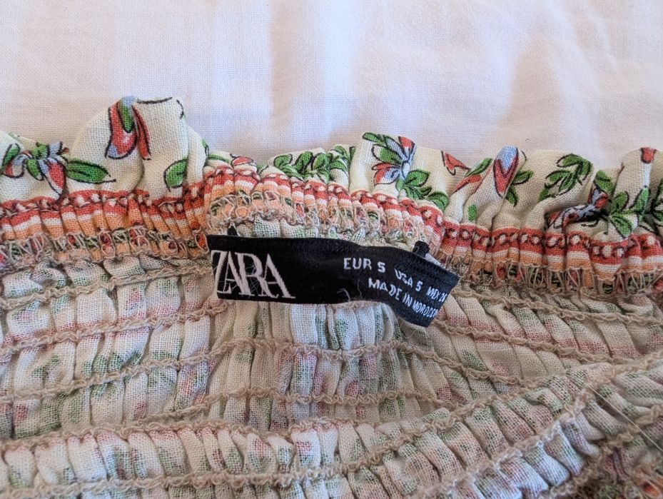 Top pe elastic, tineresc , Zara