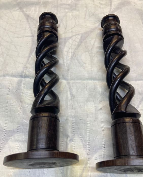 Свещник спирала масив