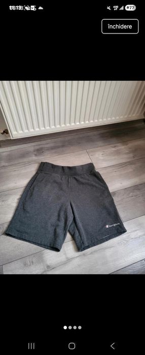 Vand pantaloni scurti