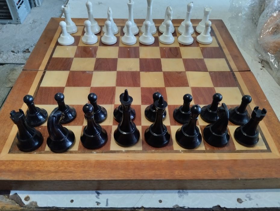 Шахмат СССР продам . Смотрите