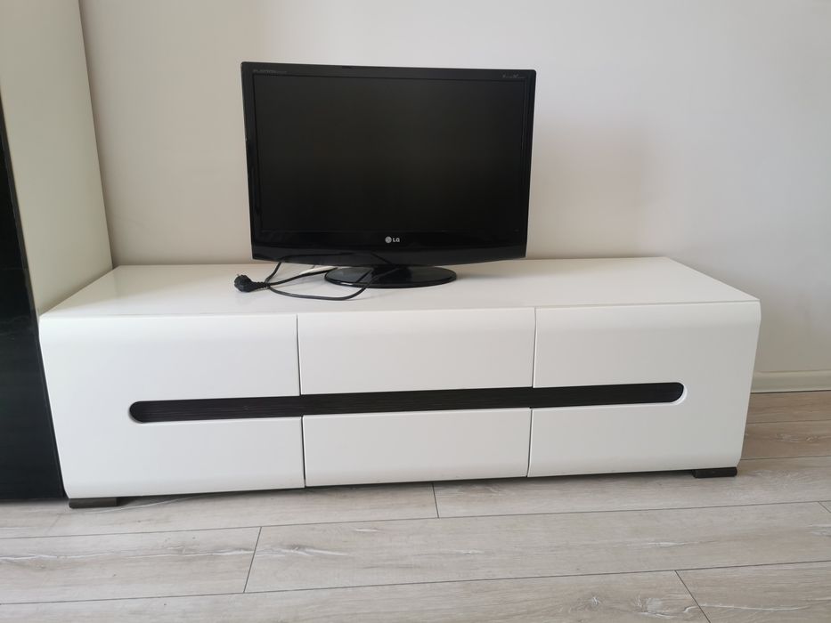 Comodă MDF, Alb Lucios, soft close.