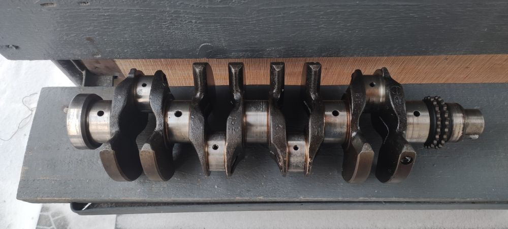 ПРОДАЕТЬСЯ Коленвал -406