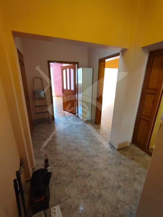 Продава се Тристаен апартамент в Варна, Център - 92 кв.м за 2392 €/кв.м - Снимка #8
