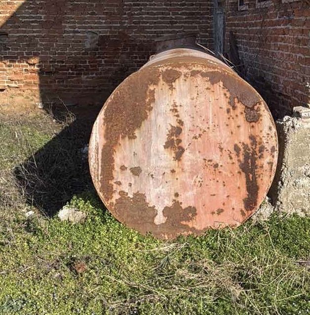 Продавам цистерна за гориво 4–5 тона (4000–5000 л)