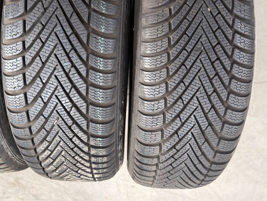 Vand 4 anvelope 225/55/18 pirelli de iarnă ca noi
