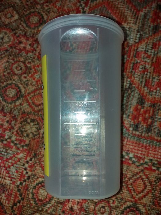 Шейкер профессиональный 700 мл