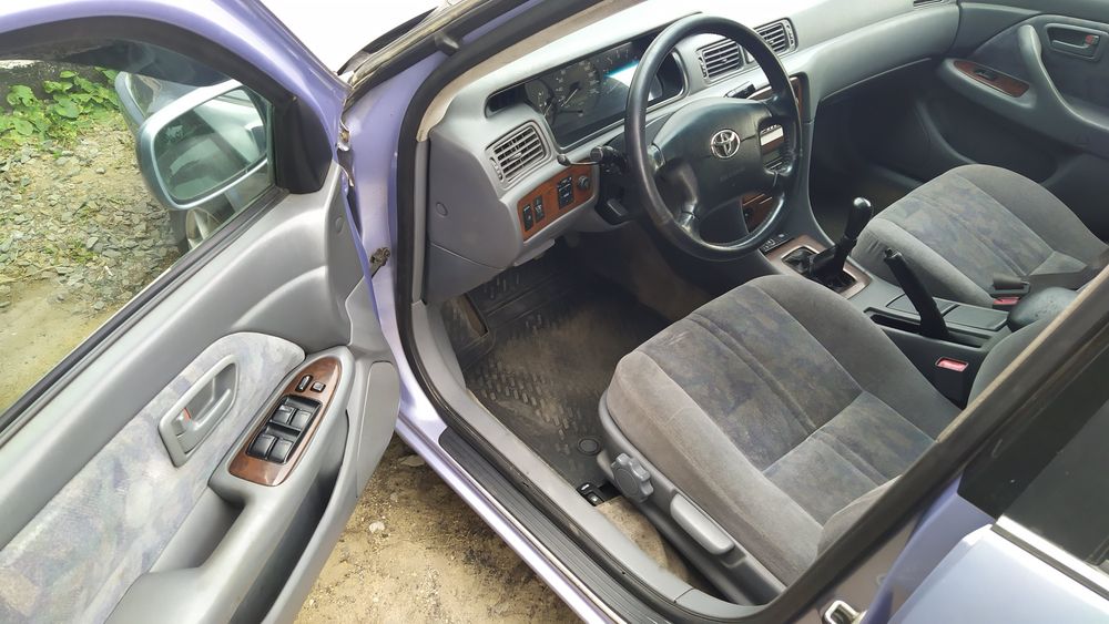 Продам тайота камри