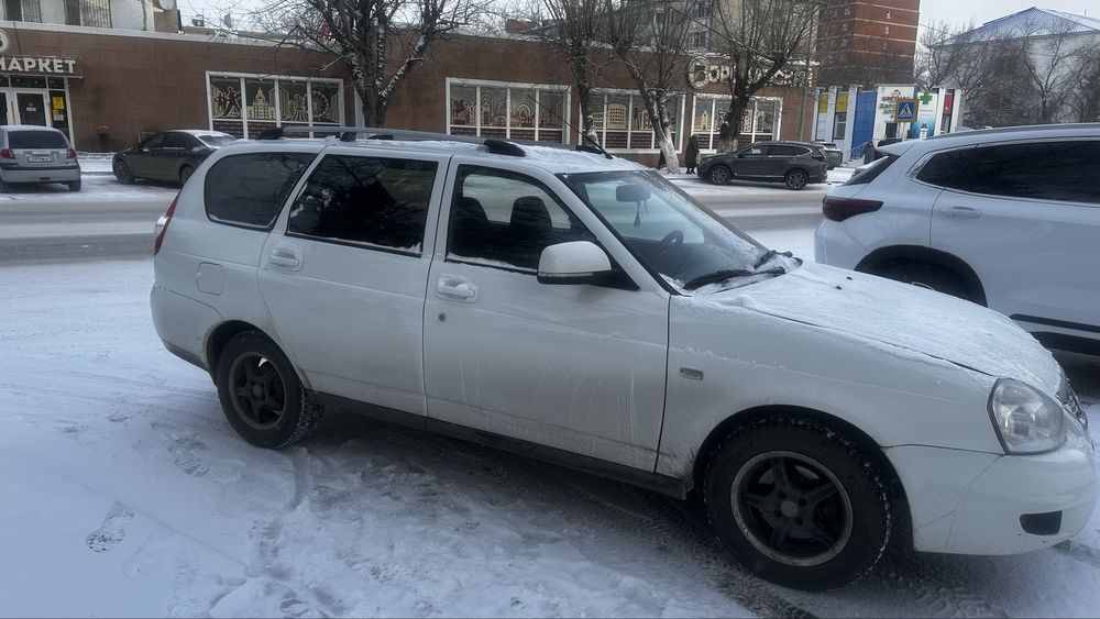 Продам приору уриверсал