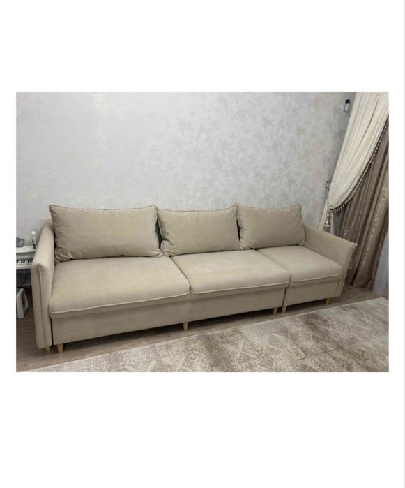 Бежевый угловой диван