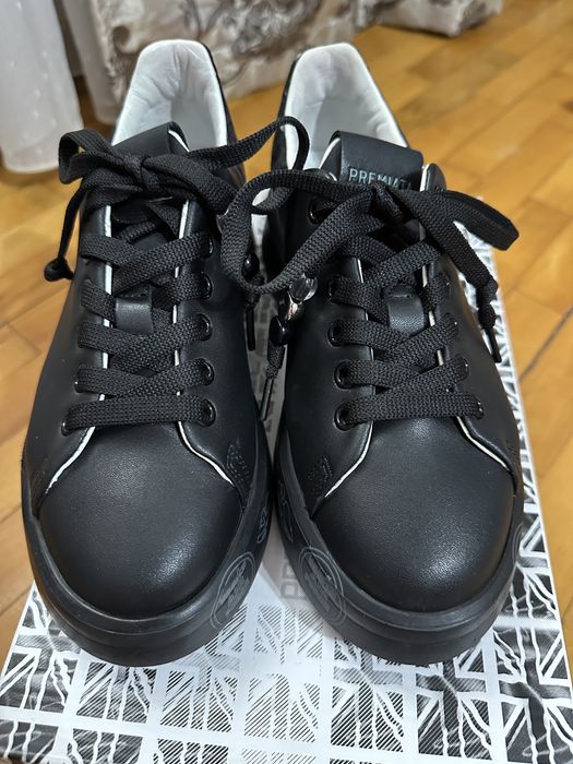 Adidasi Premiata