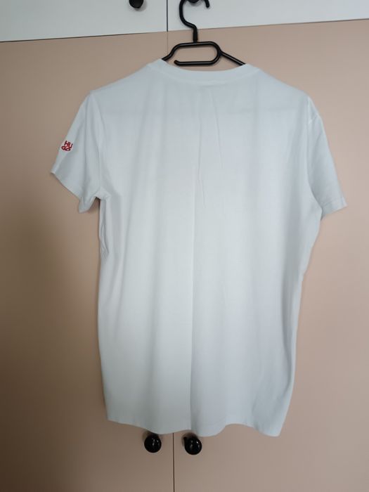 Продавам Hugo Boss тениска!