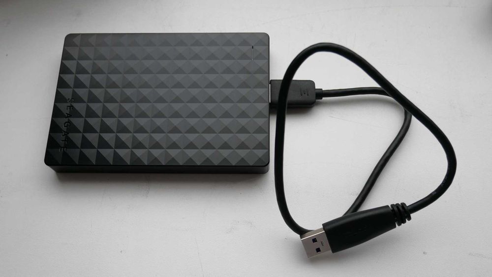 Seagate 1 TBUsb 3.0 а так же есть и другие объемы