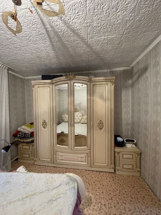 Продается спальный гарнитура