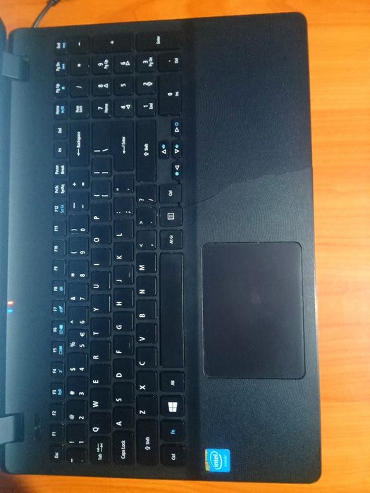 Laptop Acer functional - pentru browsing/filme