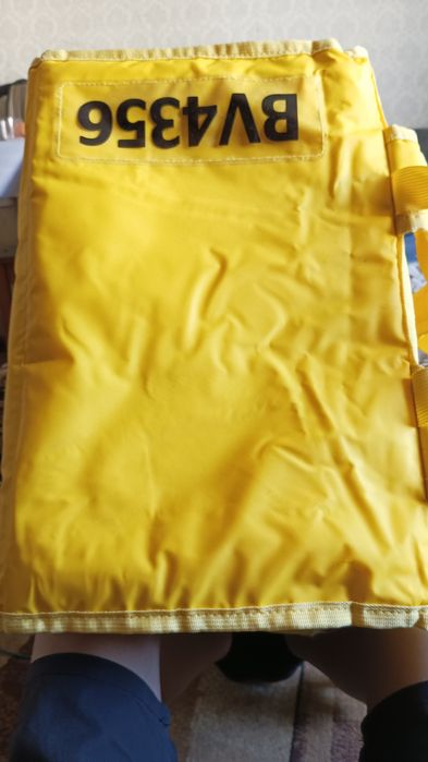 Продаю сумку Яндекс го