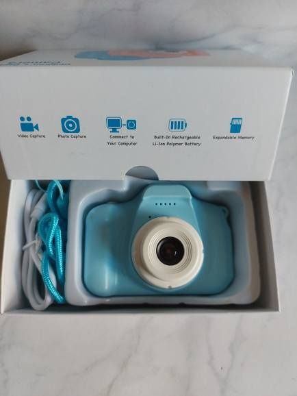 Детски електронен фотоапарат.