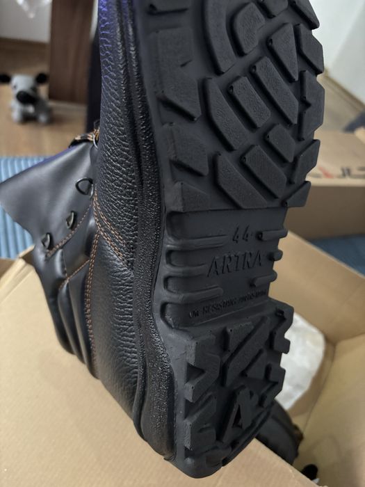 Работни обувки различни модели