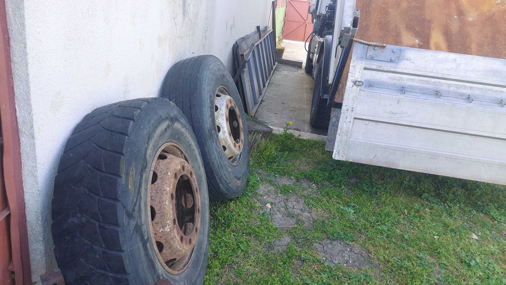 Товатен камион скания с кран