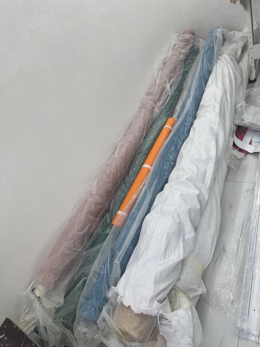 Vand Stoc  Complet perdele si draperi +masina de surfilat profesionala