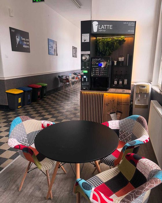 Cafenea self service la cheie