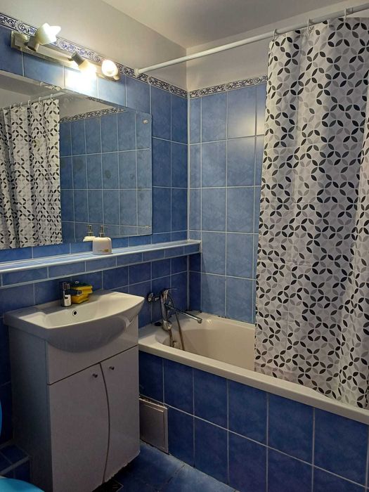 Inchiriez 3 camere pe termen lung