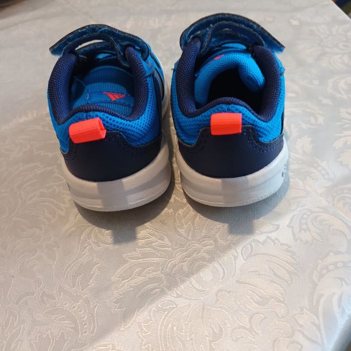 Маратонки Адидас 21