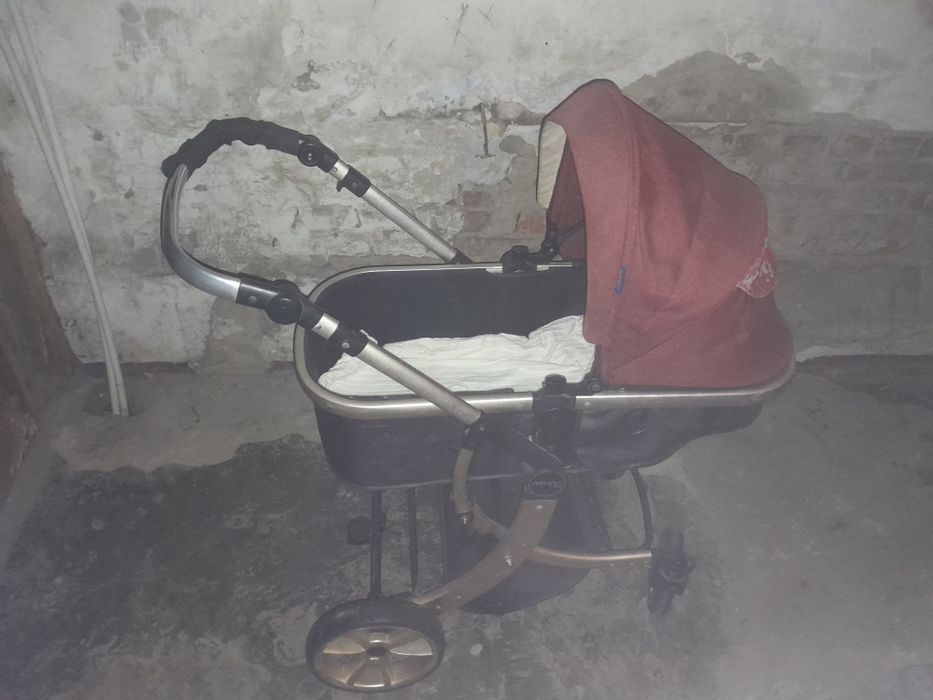 Коляска не дорого продам