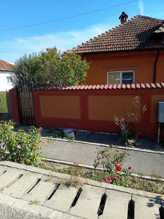 Casa la 18 km de Pitești