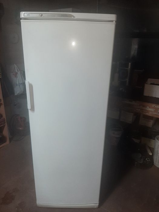 Продам морозилку в рабочем состоянии