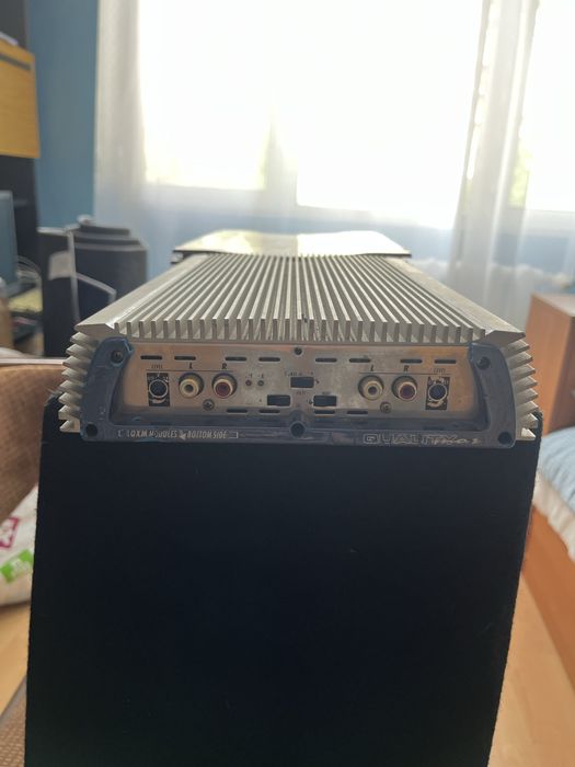 Бас каса JBL  + два усилвателя