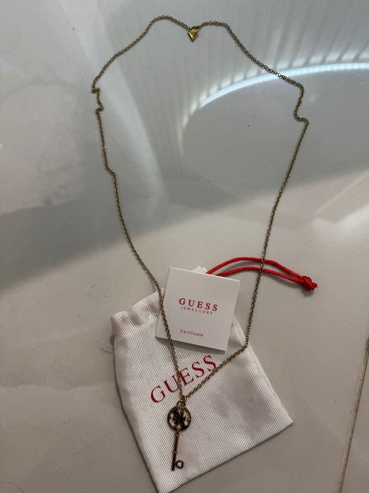 Guess gold ново герданче ключ, подходящ за подарък
