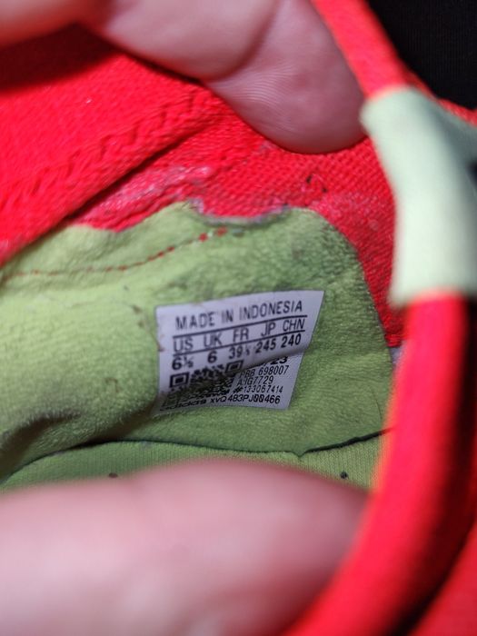 Като нови Бутонки adidas predator