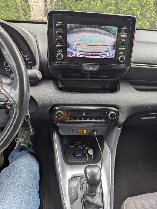 Toyota Yaris Hybrid  an 2021