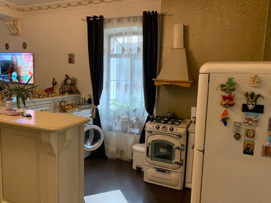 vand casa px1 dina caramid zona centrala