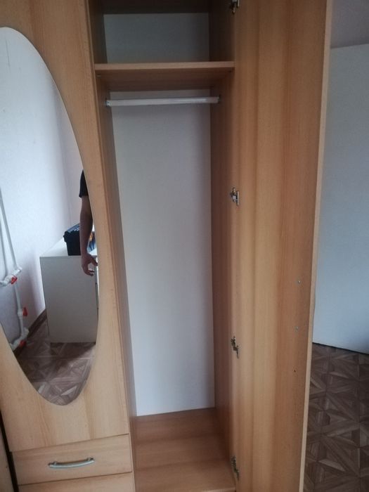 Продам шкаф просторный