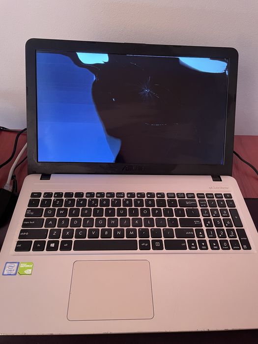 Laptop ASUS VivoBook 15 X540UBR