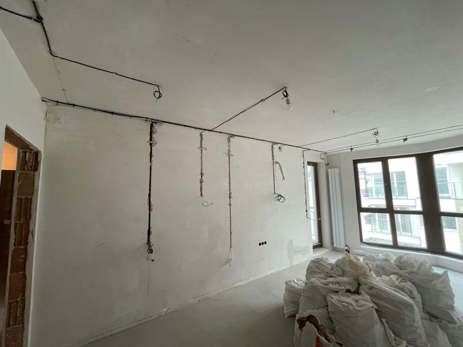 Електромонтажни услуги. Електроинсталации. Електротехник.