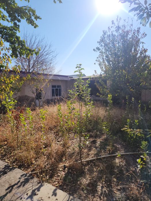 Yer sotiladi 7 sotok markazdan