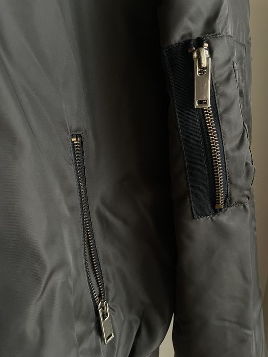 Бомбър късо яке на Zara