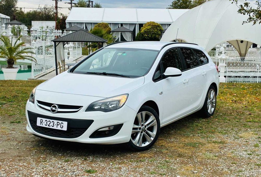 Opel Astra J 2016 Benzina