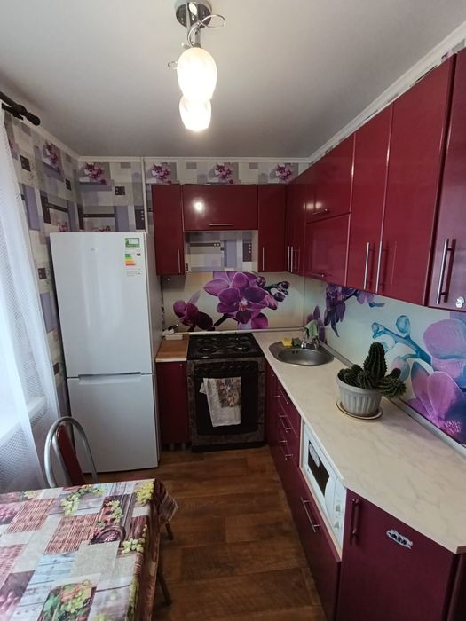 Продам 1- комн квартиру улучш. план-ки в 9 мкр-н за 16.5 млн