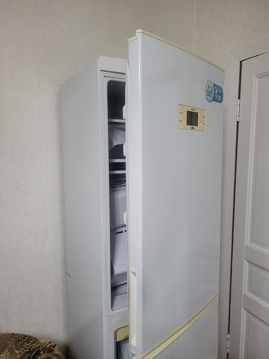 Холодильник в хорошем состояний