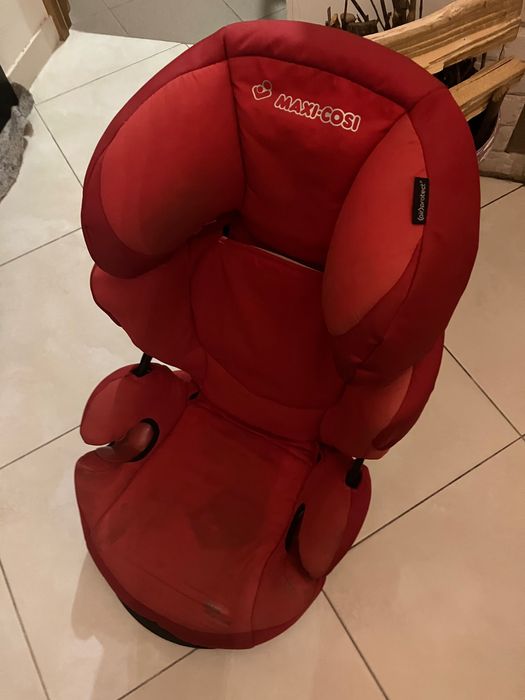 Детское автокресло