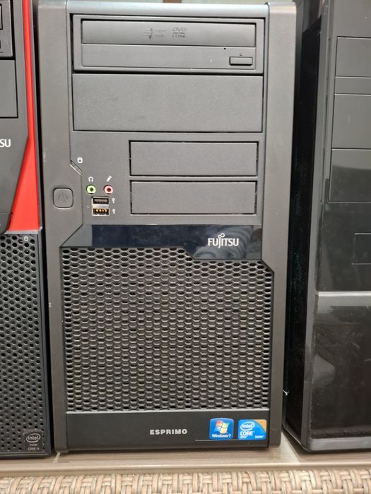 Vând 4 unități calculator