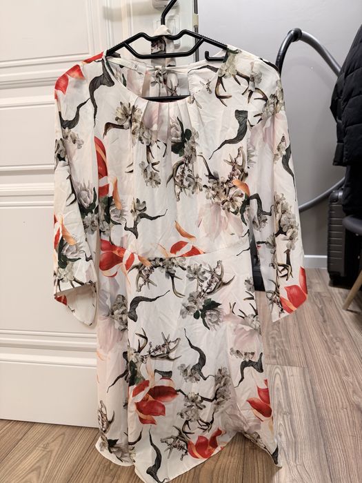 Платья вечерние и деловые