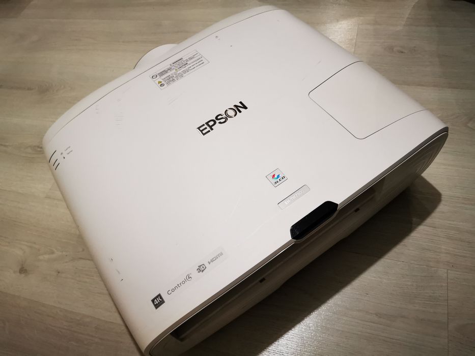 Videoproiector Epson EH-Tw7300 UHD 4K  2300 ansi lumeni